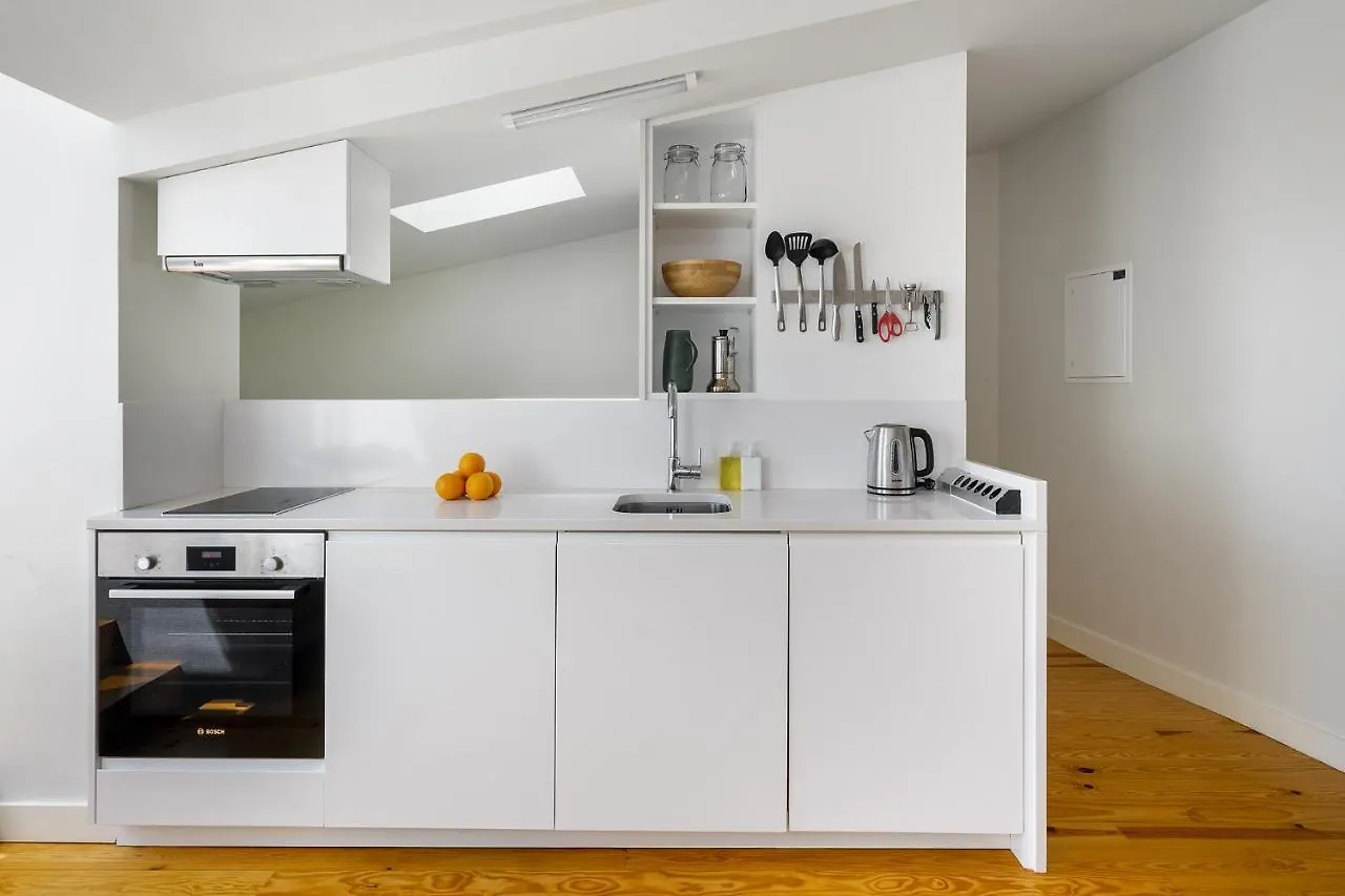 Apartman Whome Alfama 2-Bed Minimalist Retreat For Digital Nomads & Remote Workers Lisboa