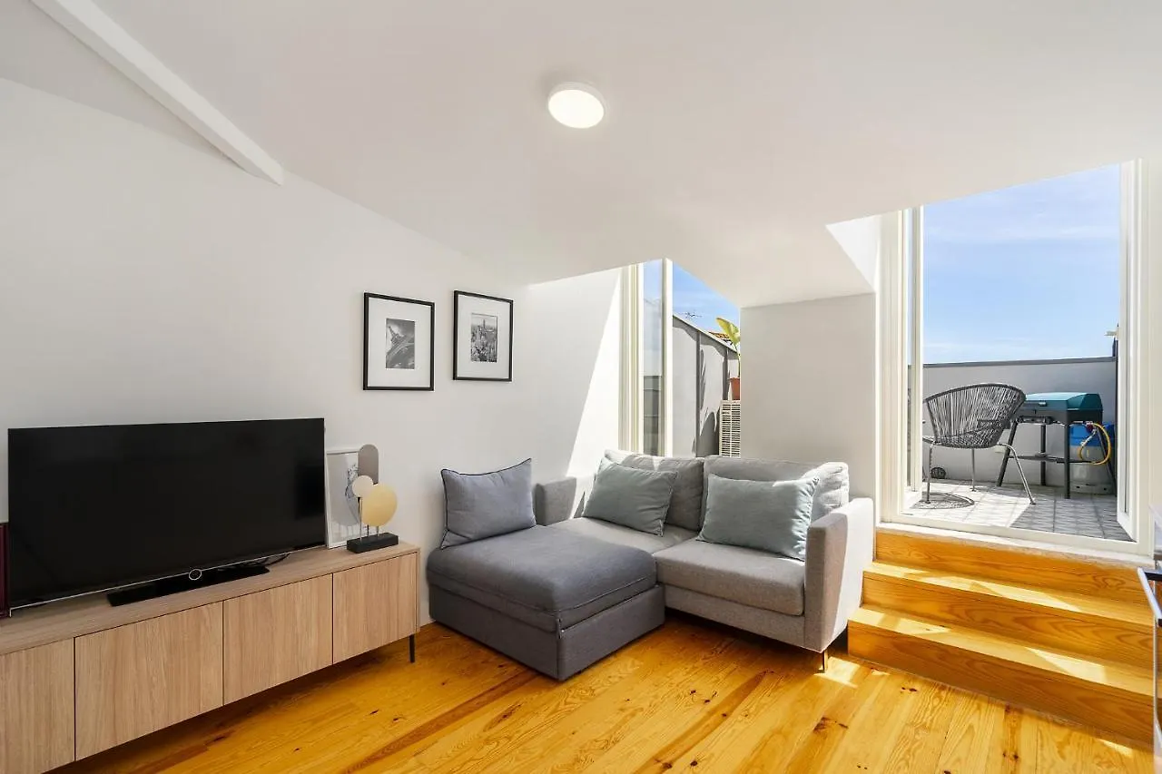 Whome Alfama 2-Bed Minimalist Retreat For Digital Nomads & Remote Workers Lisboa