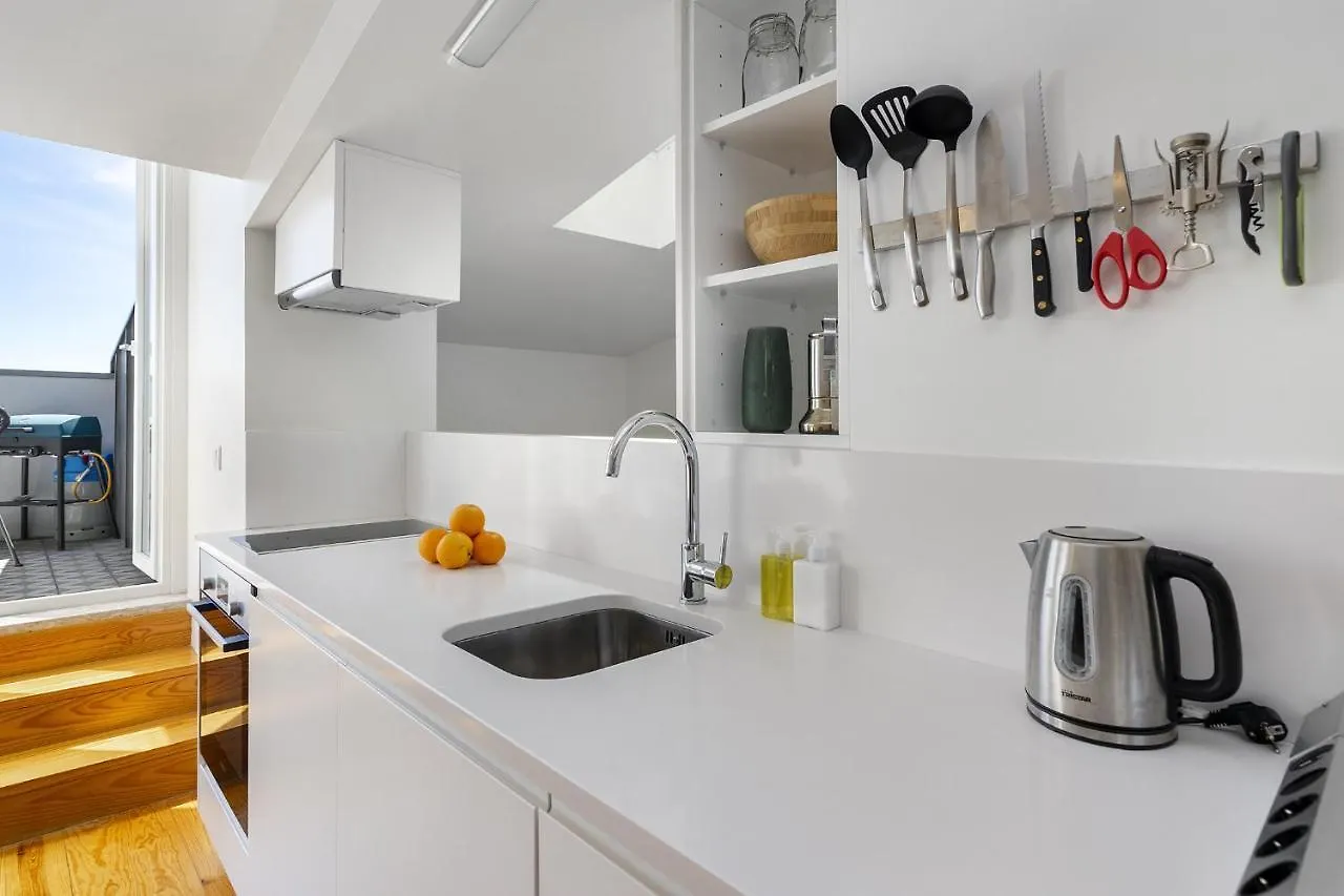 Whome Alfama 2-Bed Minimalist Retreat For Digital Nomads & Remote Workers Lisboa Apartman
