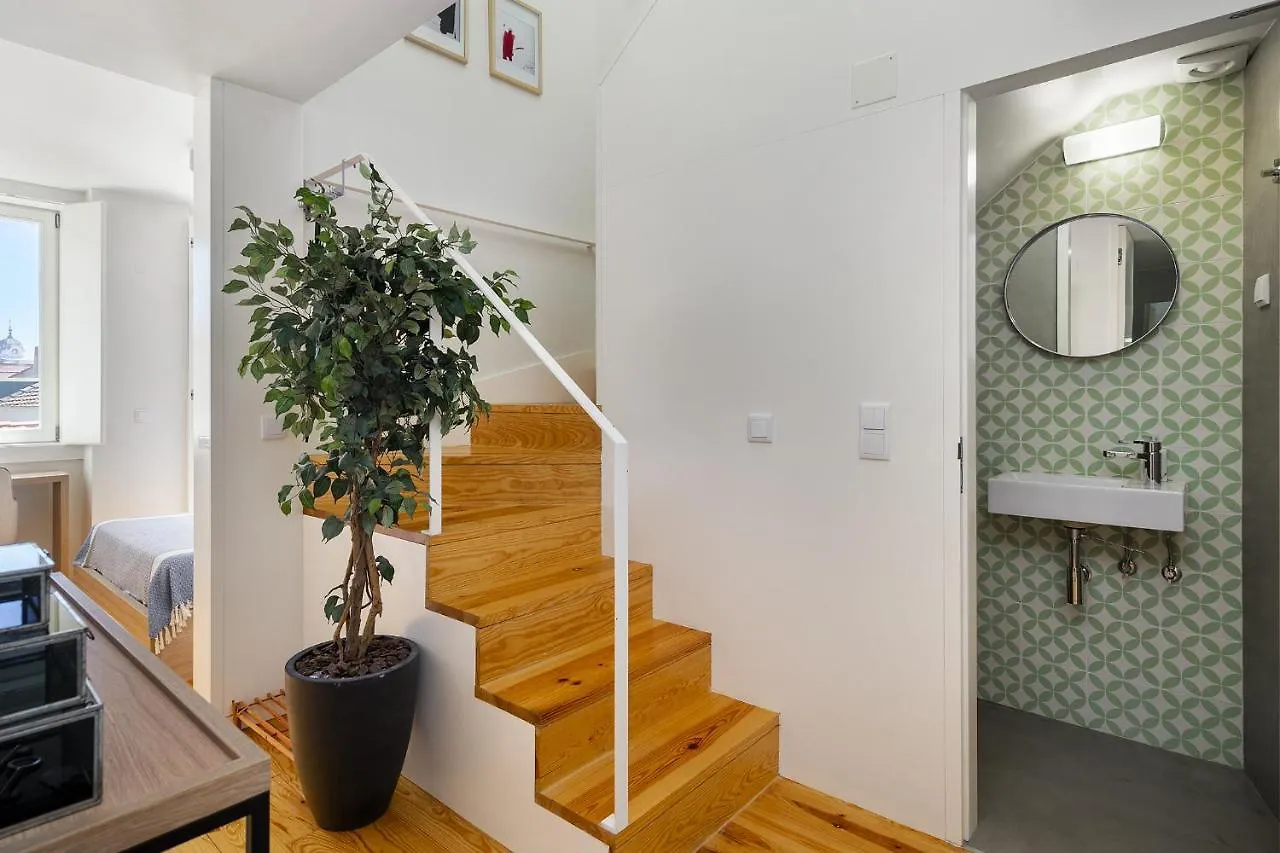 Апартаменты Whome Alfama 2-Bed Minimalist Retreat For Digital Nomads & Remote Workers Лиссабон